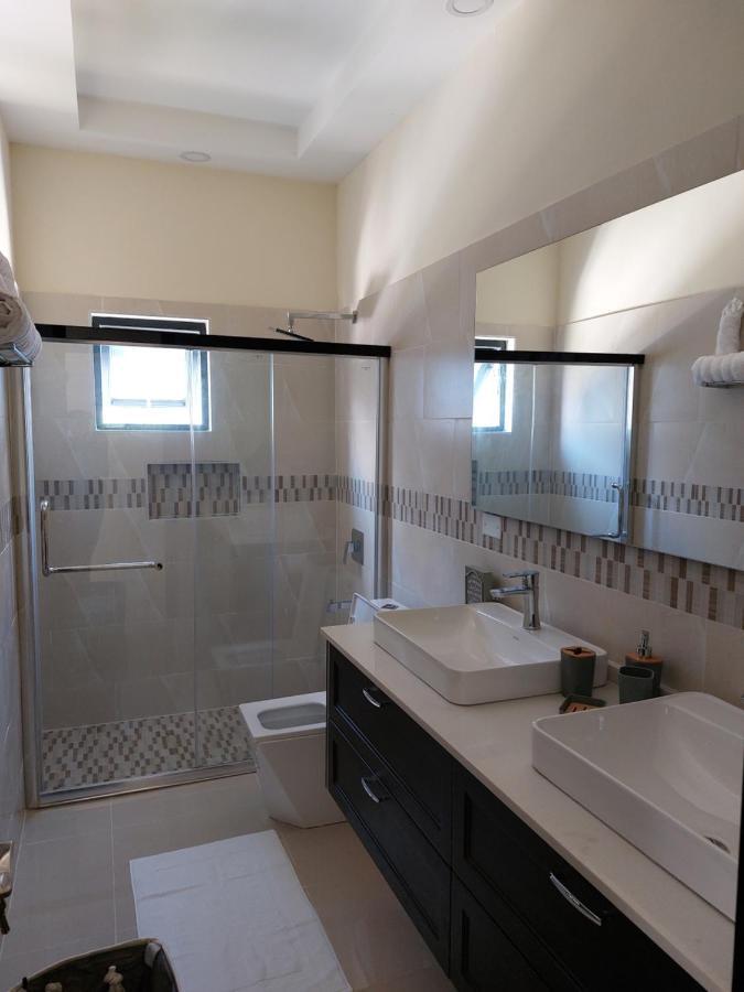 Pyramid Joy, 2 Bedroom Villa, Ocho Rios, Jamaica מראה חיצוני תמונה