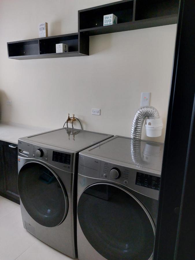 Pyramid Joy, 2 Bedroom Villa, Ocho Rios, Jamaica מראה חיצוני תמונה