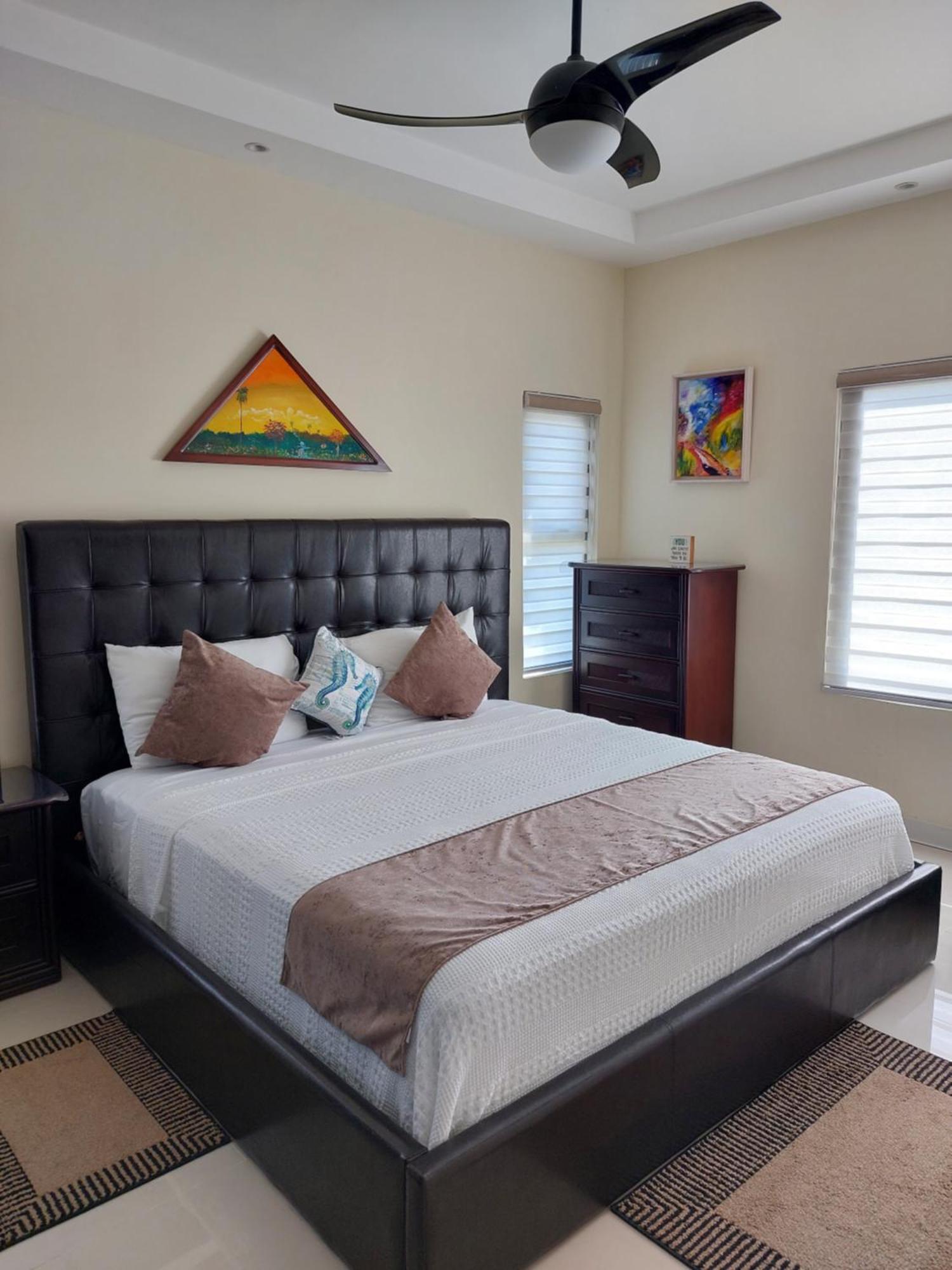 Pyramid Joy, 2 Bedroom Villa, Ocho Rios, Jamaica מראה חיצוני תמונה